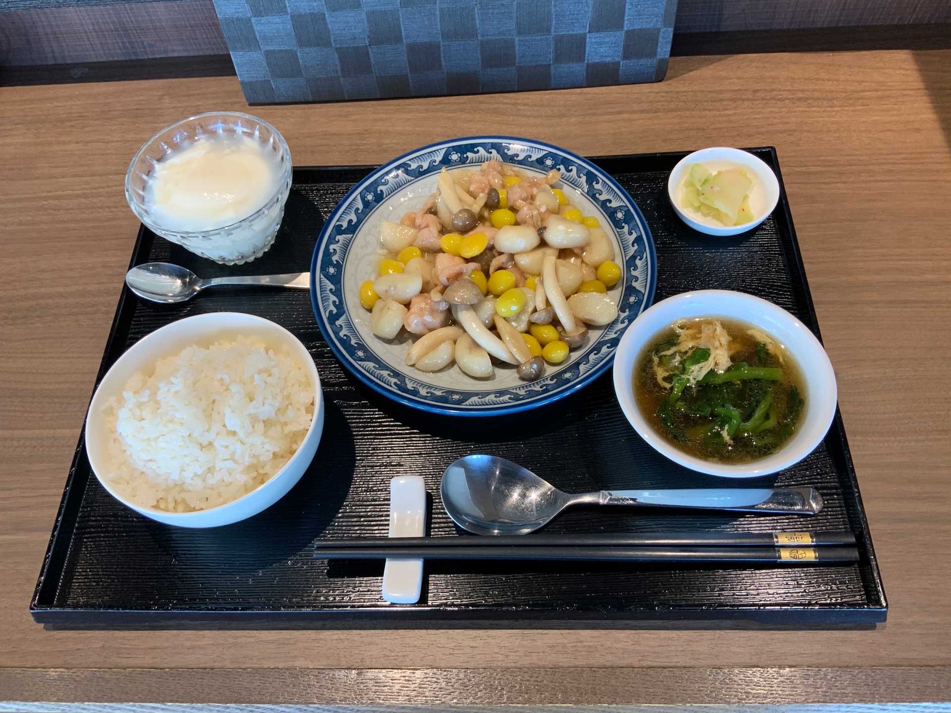 投稿についてもっと詳しく 2021年1月の月替わりランチ『クワイと鶏肉の塩炒め』