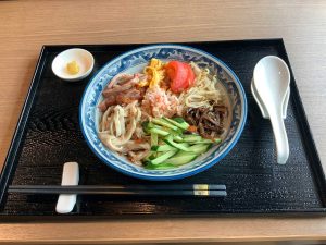 投稿についてもっと詳しく 数量限定！今年の夏は醬油味の「涼拌麺」！！