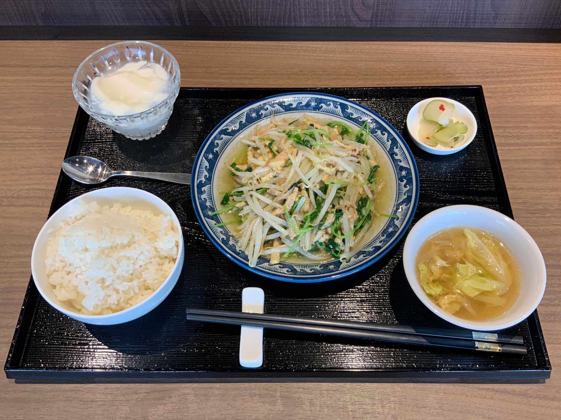 投稿についてもっと詳しく 2021年5月の月替わりランチ『豆苗と豚肉の塩麹炒め(豆苗肉絲)』