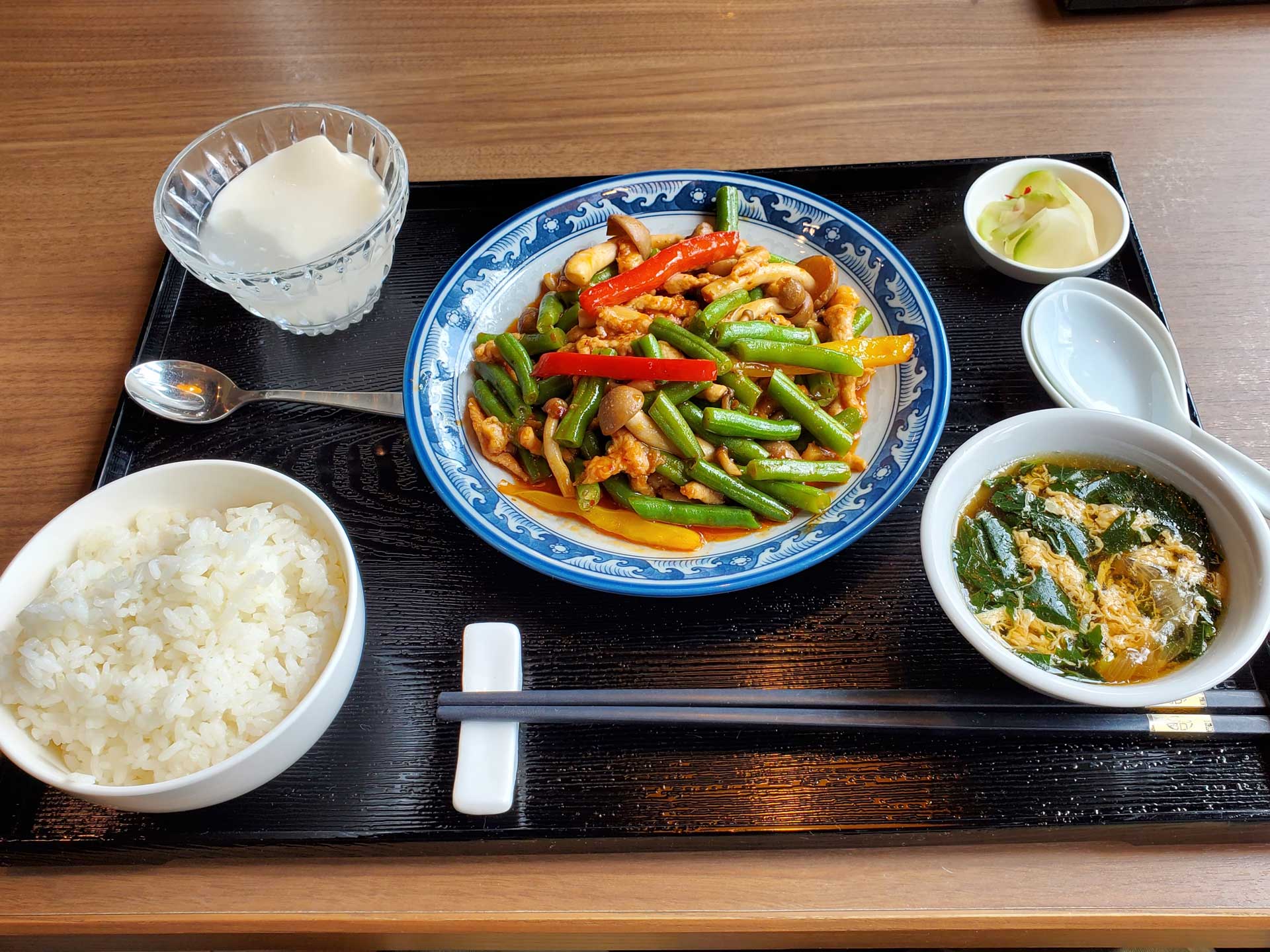 投稿についてもっと詳しく 2021年6月の月替わりランチ『豚肉とさやいんげんの炒めもの(家常四季豆)』
