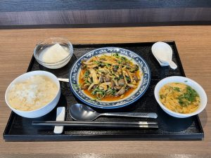 投稿についてもっと詳しく 2022年4月の月替わりランチ『豆苗と豚肉のピリ辛炒め(豆苗肉絲)』