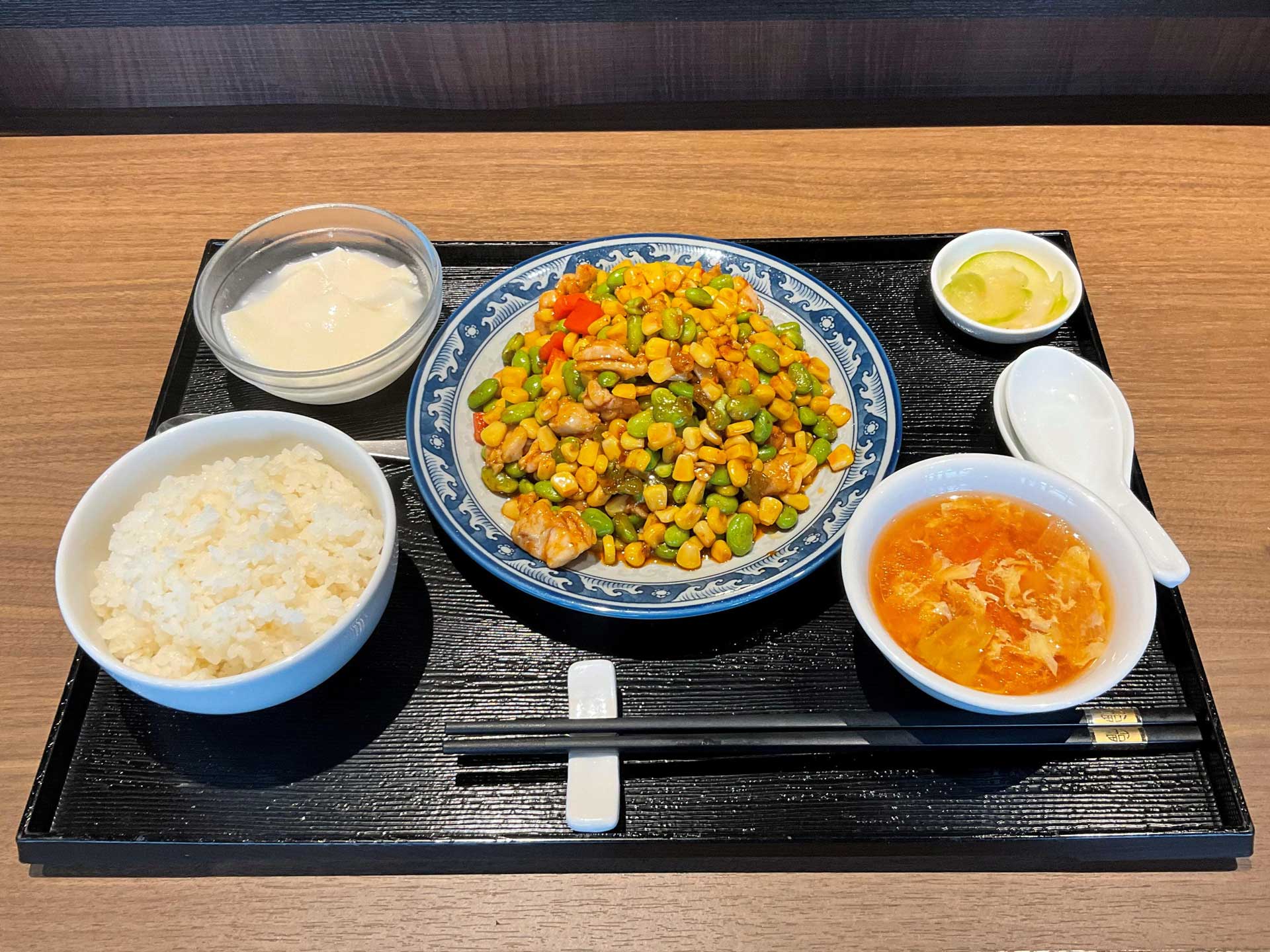 投稿についてもっと詳しく 2023年7月の月替わりランチ『栗米鶏丁(トウモロコシと鶏肉のピリ辛炒め)』