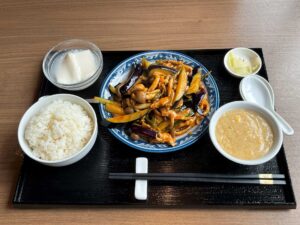 投稿についてもっと詳しく 2023年8月の月替わりランチ『魚香茄絲(茄子と豚肉のスタミナ炒め)』