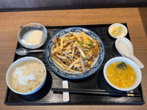 投稿についてもっと詳しく 2023年9月の月替わりランチ『茭白牛肉絲(真菰筍と牛肉のオイスターソース炒め)』