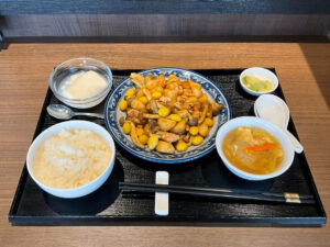 投稿についてもっと詳しく 2023年12月の月替わりランチ『慈姑鶏丁(くわいと銀杏と鶏肉の豆板醤炒め)』