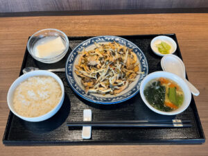 投稿についてもっと詳しく 2024年1月の月替わりランチ『雪菜肉絲(もやしと豚肉の高菜炒め)』
