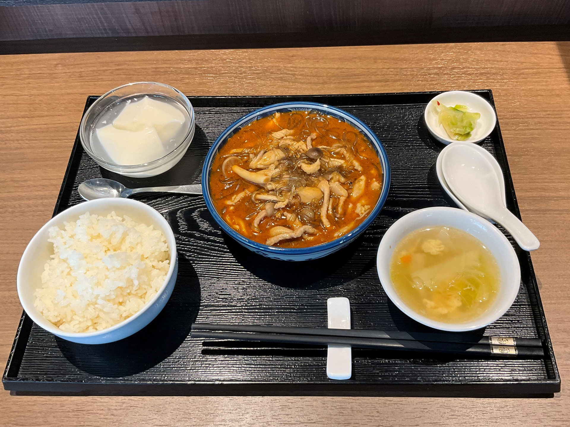 投稿についてもっと詳しく 2025年1月の月替わりランチ『粉絲肉絲(薩摩芋春雨と豚肉の旨辛煮込み)』