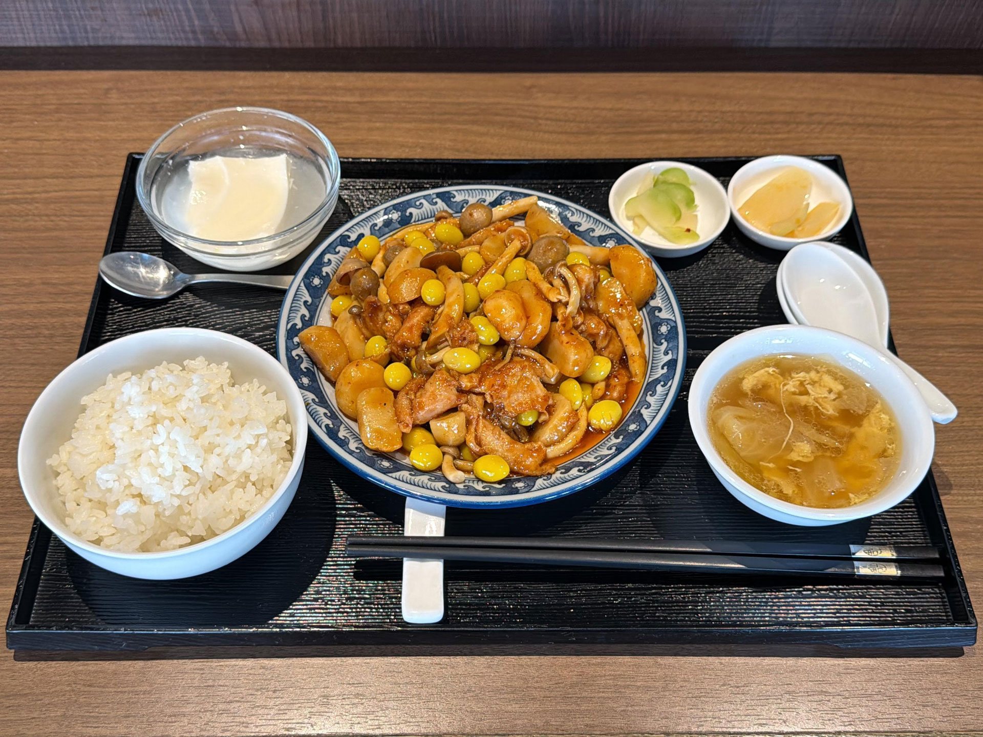 投稿についてもっと詳しく 2025年12月の月替わりランチ『慈姑鶏丁(クワイと鶏肉の豆板醤炒め)』