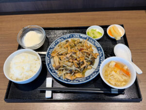 投稿についてもっと詳しく 2026年3月の月替わりランチ『咸菜肉絲(高菜ともやしと豚肉の炒め物)』