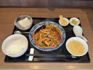 投稿についてもっと詳しく 2026年8月の月替わりランチ『魚香茄絲(茄子と豚肉のスタミナ炒め)』